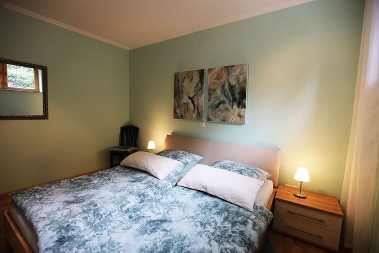Holiday Flat With Idyllic Garden In Daun Eksteriør bilde